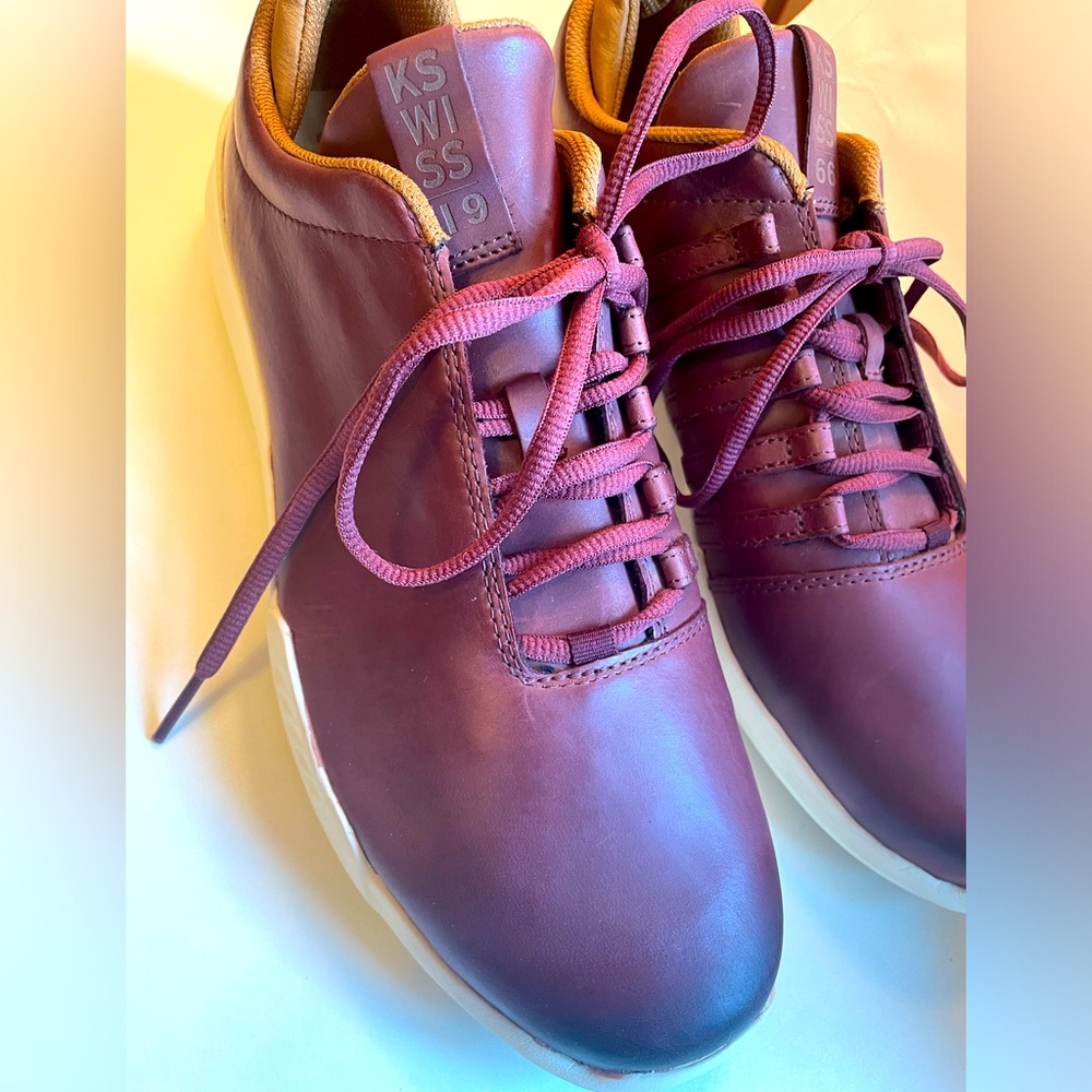 K-Swiss Gen-K Icon P Mens Lifestyle Sneakers Maroon/Brown upper,white sole style